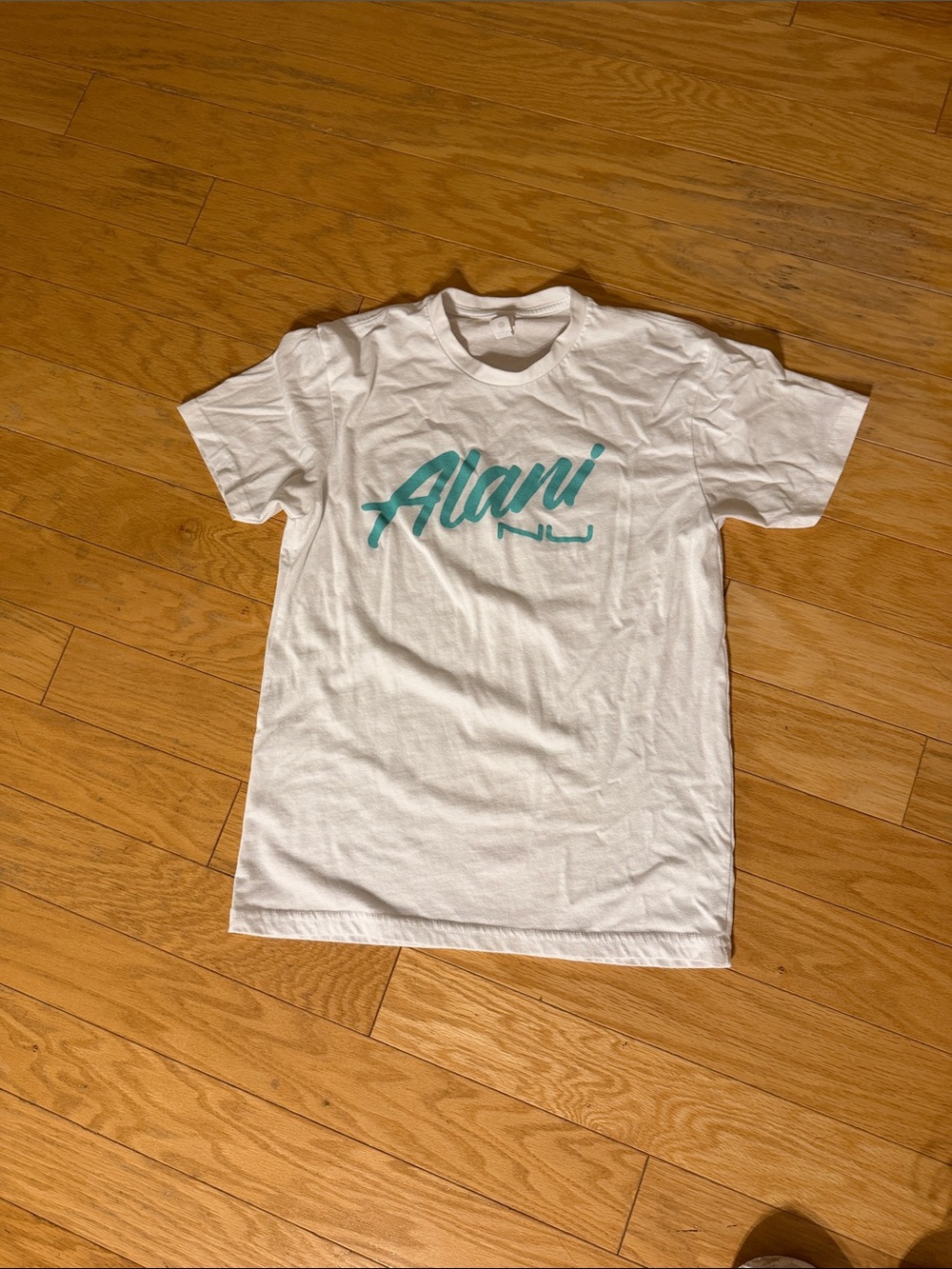 Alfani White Short Sleeve Tee with Teal Script - Small - Like New